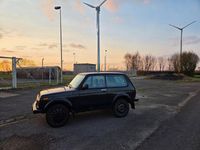 Gebraucht Lada Taiga 83 PS (61 kW) 2014 Grün SUV