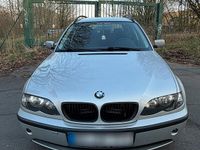 Gebraucht BMW 320 150 PS (110 kW) 2002 Silber Kombi