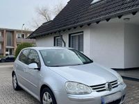 Gebraucht VW Golf V 105 PS (77 kW) 2006 Silber Kleinwagen