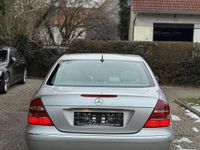 Gebraucht Mercedes E220 Elegance 150 PS (110 kW) 2005 Limousine