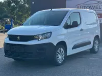 Gebraucht Peugeot Partner 102 PS (75 kW) 2020 Weiß Van / Kleinbus