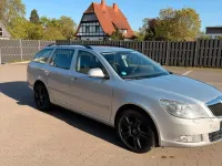 Gebraucht Skoda Octavia 140 PS (102 kW) 2012 Silber Kombi