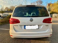 Gebraucht VW Sharan 140 PS (102 kW) 2012 Weiß Van / Kleinbus