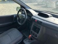 Gebraucht Mercedes Vaneo 125 PS (91 kW) 2002 Silber Van / Kleinbus