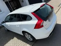 Używany Volvo V60 136 KM (100 kW) 2017 Biały Kombi