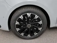 Gebraucht Mercedes V300 Style 237 PS (174 kW) 2026 Alpingrau Van / Kleinbus