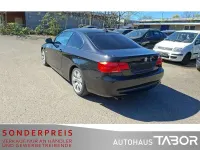 Gebraucht BMW 320 184 PS (135 kW) 2012 Saphirschwarz Coupé