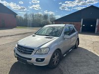 Gebraucht Mercedes ML320 224 PS (164 kW) 2007 Silber SUV