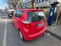 Gebraucht Toyota Verso-S Multidrive S 99 PS (72 kW) 2013 Rot Van / Kleinbus