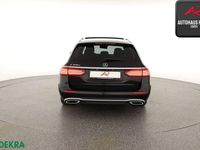 Gebraucht Mercedes E300 Avantgarde 320 PS (235 kW) 2022 Schwarz Limousine