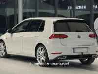 Gebraucht VW Golf VII Highline 150 PS (110 kW) 2019 Weiß Limousine
