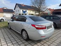 Gebraucht Renault Latitude Initiale Paris 140 PS (102 kW) 2011 Silber Limousine