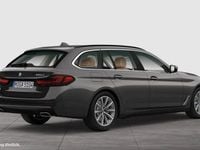 Gebraucht BMW 520 Sport Line 197 PS (144 kW) 2024 Sophistograu brillanteffekt Kombi