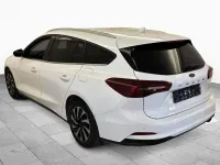 Gebraucht Ford Focus Titanium 160 PS (117 kW) 2022 Frozen white Kombi
