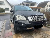 Gebraucht Mercedes ML320 224 PS (164 kW) 2007 Schwarz SUV