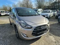 Gebraucht Hyundai ix20 125 PS (91 kW) 2016 Gold Kleinwagen