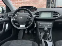 Gebraucht Peugeot 308 110 PS (80 kW) 2017 Weiß Limousine