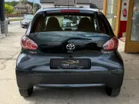 Używany Toyota Aygo 68 KM (50 kW) 2012 Szary Hatchback