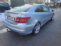 Gebraucht Mercedes CLC200 184 PS (135 kW) 2010 Iridiumsilber  metalliclack Coupé