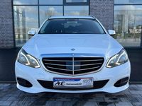 Gebraucht Mercedes E300 204 PS (150 kW) 2013 Polarweiss  unilack Kombi