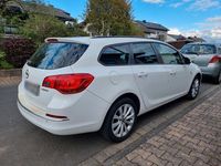 Usata Opel Astra Active 140 CV (102 kW) 2013 Bianco Station wagon