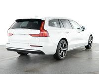 Gebraucht Volvo V60 Plus 398 PS (292 kW) 2025 Crystal white pearl / metallic Kombi