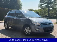 Gebraucht Hyundai i20 Classic 77 PS (56 kW) 2011 Grau Kleinwagen