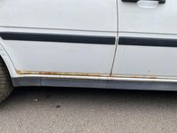 Gebraucht Volvo 440 102 PS (75 kW) 1991 Weiß Kleinwagen