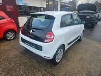 Gebraucht Renault Twingo Life 69 PS (50 kW) 2017 Weiß Kleinwagen