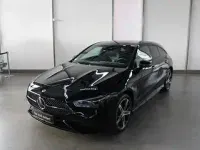 Gebraucht Mercedes CLA250 AMG Line Premium Plus 163 PS (119 kW) 2023 Metalliclack kosmosschwarz Coupé