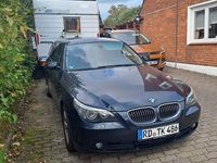 Gebraucht BMW 525 177 PS (130 kW) 2005 Blau Kombi