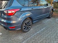 Gebraucht Ford Kuga 175 PS (128 kW) 2018 Blau SUV