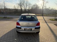 Gebraucht Peugeot 307 109 PS (80 kW) 2003 Silber Limousine