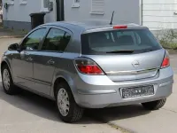 Gebraucht Opel Astra Edition 116 PS (85 kW) 2007 Silber Limousine