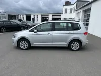 Gebraucht VW Touran Comfortline 116 PS (85 kW) 2021 Silber Van / Kleinbus