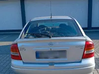 Używany Opel Astra 101 KM (74 kW) 2002 Srebrny Sedan/Limuzyna