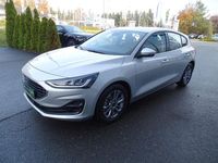 Gebraucht Ford Focus Titanium 125 PS (91 kW) 2023 Polarsilber metallic Limousine