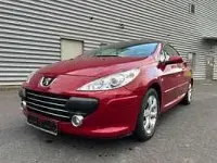 Gebraucht Peugeot 307 CC Tendance 140 PS (102 kW) 2006 Farbe rot babylone metalllack Cabrio