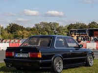 Gebraucht BMW 325 507 PS (372 kW) 1984 Schwarz