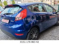 Gebraucht Ford Fiesta Trend 82 PS (60 kW) 2015 Blau Kleinwagen