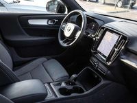 Gebraucht Volvo XC40 Core 163 PS (119 kW) 2024 Onyx black / metallic (metallic) SUV