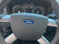 Gebraucht Ford Focus 101 PS (74 kW) 2007 Silber Kleinwagen