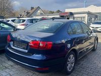 Używany VW Jetta Comfortline 105 KM (77 kW) 2011 Niebieski Sedan/Limuzyna