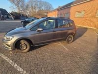 Gebraucht VW Golf VII Comfortline 131 PS (96 kW) 2019 Grau Kombi