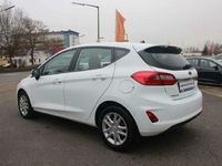 Gebraucht Ford Fiesta Cool & Connect 86 PS (63 kW) 2017 Weiß Kleinwagen