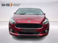Używany Ford S-MAX Titanium 160 KM (117 kW) 2018 Czerwony Minivan