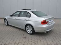 gebraucht BMW 330 i.A*Limo*LEDER*GSD*XENON*NAVI-PROF*KEYLESS GO