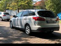 Gebraucht Ford Focus 120 PS (88 kW) 2017 Silber Kombi