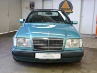 Gebraucht Mercedes E300 Sportline 220 PS (161 kW) 1993 Beryll 888 Cabrio