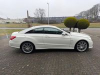 Gebraucht Mercedes E350 Elegance 294 PS (216 kW) 2009 Weiß Coupé